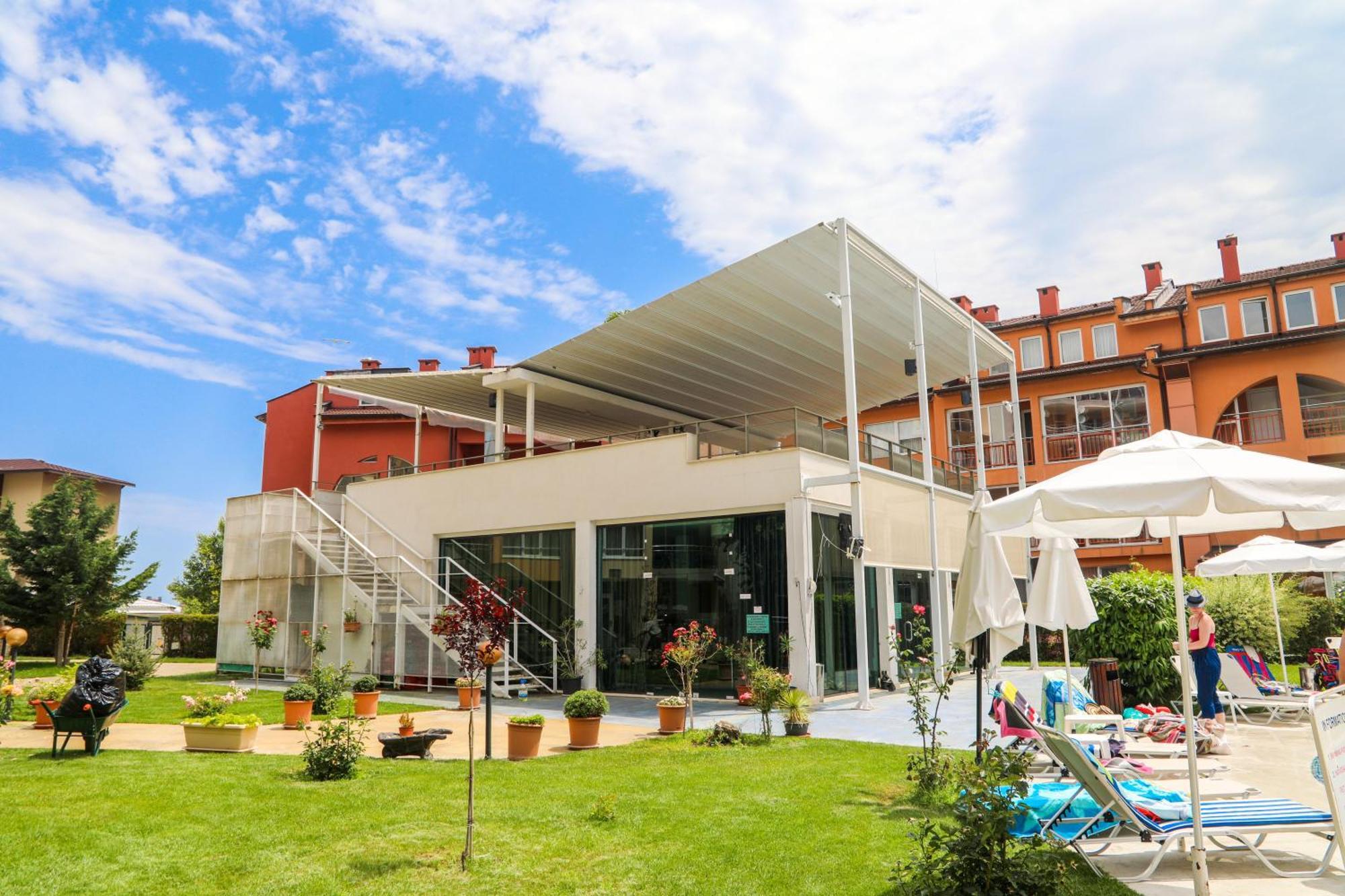 Luxury First Line Apartment With Pool By The Sea Несебир Екстер'єр фото