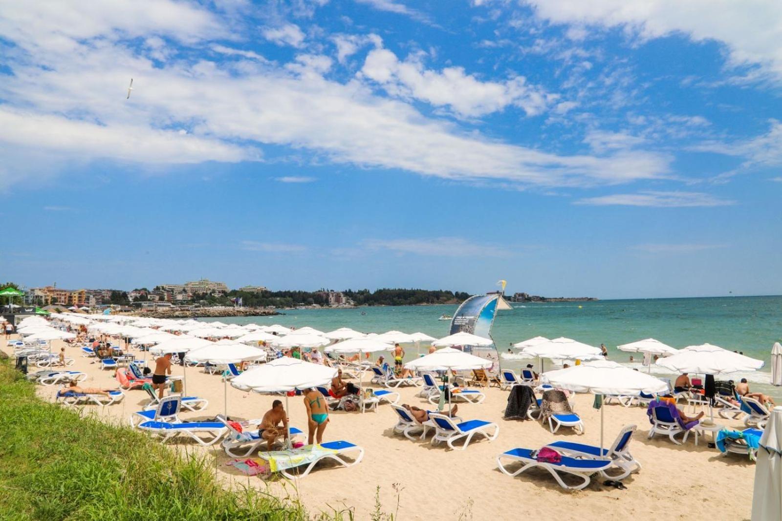 Luxury First Line Apartment With Pool By The Sea Несебир Екстер'єр фото